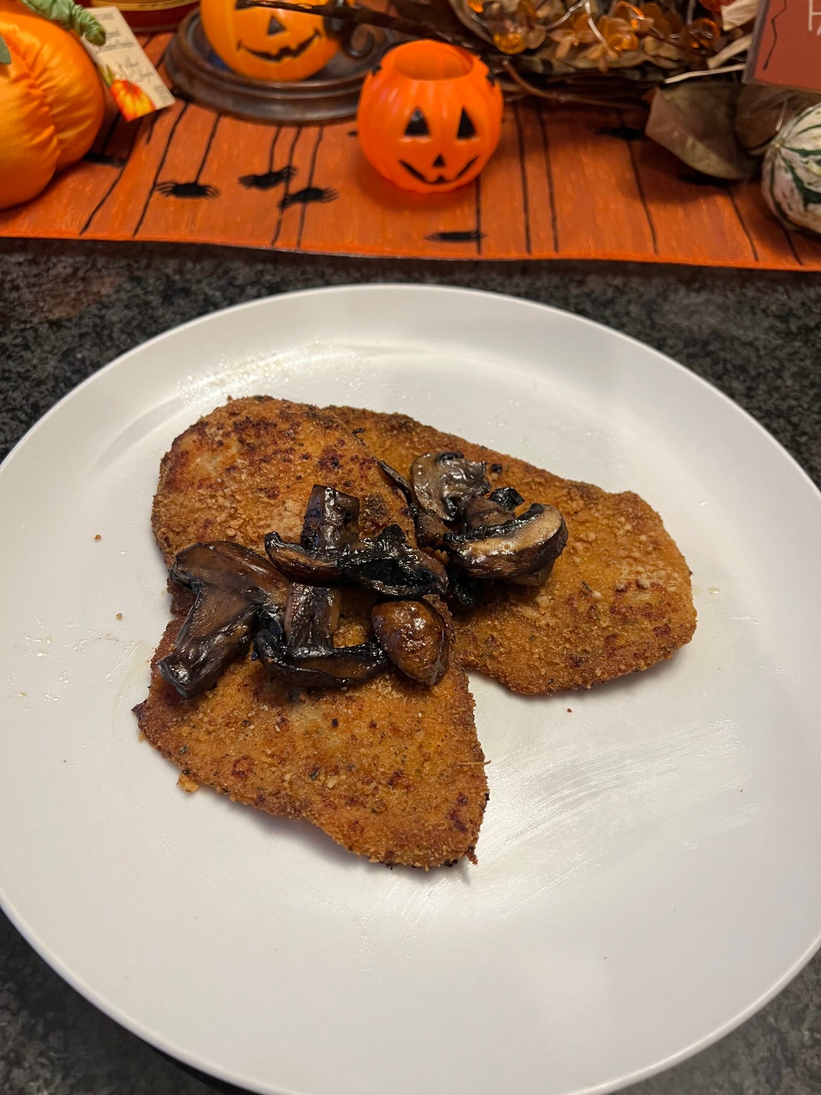 Baked chicken cutlets with sautéed mushrooms