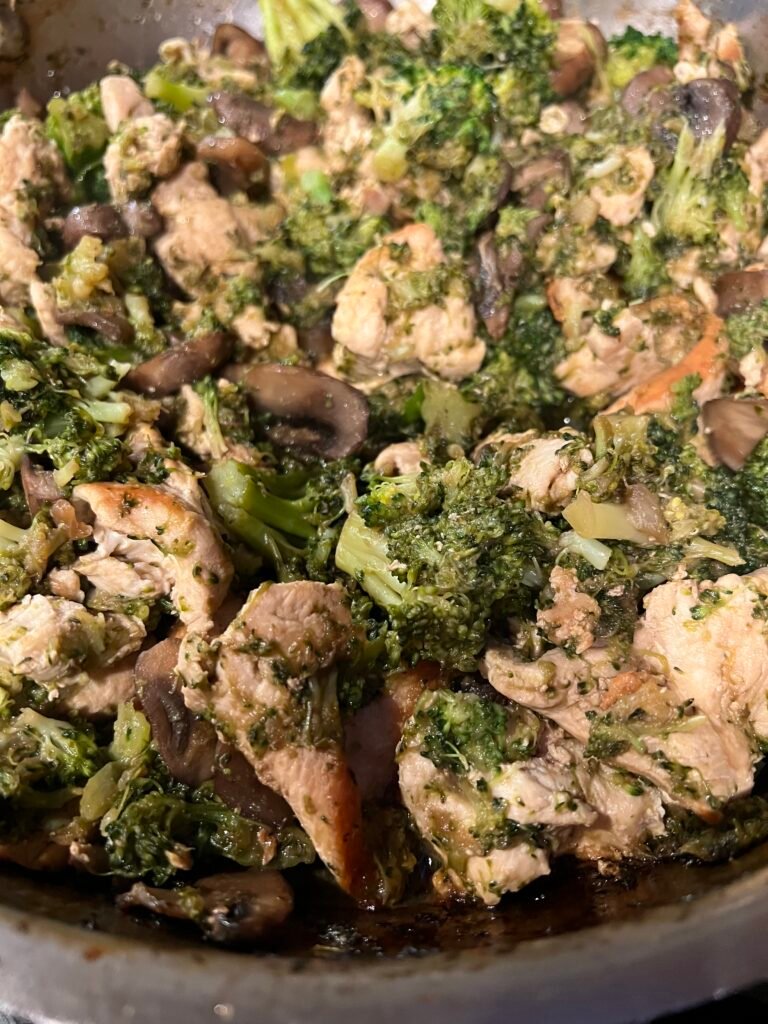 Broccoli and Chicken with Mushrooms